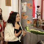 11.04.2024. Sandomierz. Wystawa "Wielcy malarze na stołach sandomierskiej "Marmolady" / Fot. Grażyna Szlęzak - Radio Kielce