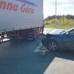 Dwie osoby ranne w wypadku na krajowej „42” - Radio Kielce 23.04.2024. Skarżysko-Kamienna. Wypadek / źródło: policja