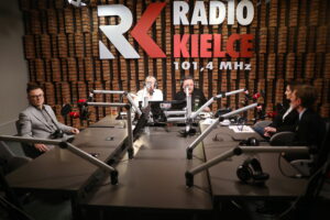 21.04.2024. Wieczór wyborczy w Radiu Kielce / Fot. Wiktor Taszłow - Radio Kielce