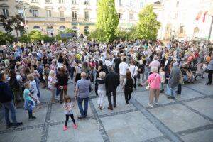 30.04.2024. Kielce, Plac Literatów. „Potańcówka - podziękówka”. / Fot. Wiktor Taszłow - Radio Kielce