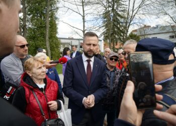 04.04.2024. Busko-Zdrój. Konferencja przedstawicieli PSL - Trzecia Droga. Na zdjęciu: Władysław Kosiniak-Kamysz - minister obrony narodowej / Fot. Piotr Kwaśniewski - Radio Kielce