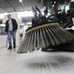 Kosze i śmieciarki na Targach Kielce