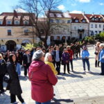 18.04.2024. Sandomierz. Spacer śladami sandomierskiej społeczności żydowskiej w ramach akcji Żonkile 2024. / Fot. Muzeum Zamkowe w Sandomierzu
