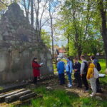 18.04.2024. Sandomierz. Spacer śladami sandomierskiej społeczności żydowskiej w ramach akcji Żonkile 2024. / Fot. Muzeum Zamkowe w Sandomierzu