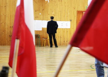 Politycy komentują sondażowe wyniki wyborów samorządowych