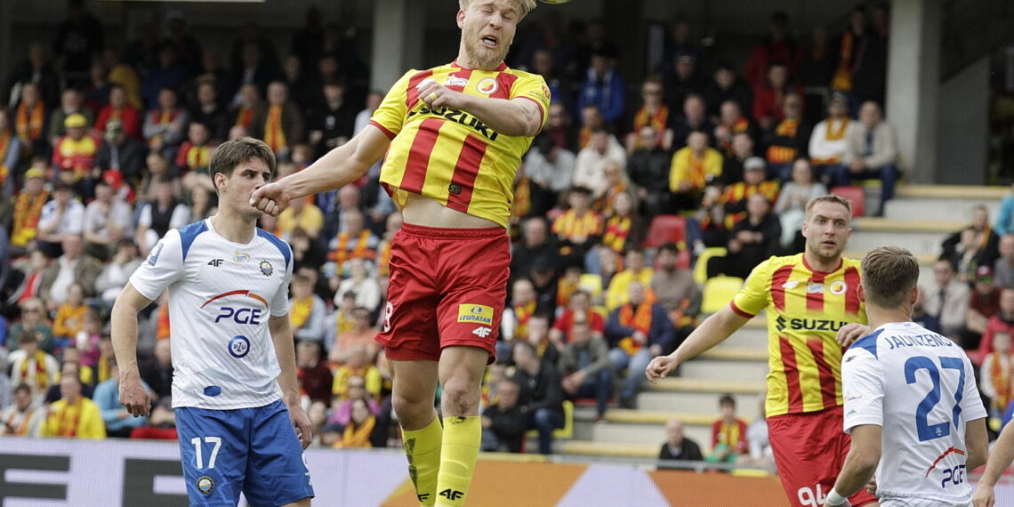 06.04.2024 Kielce. Piłka nożna. Ekstraklasa. Mecz Korona Kielce - Stal Mielec / Fot. Jarosław Kubalski - Radio Kielce