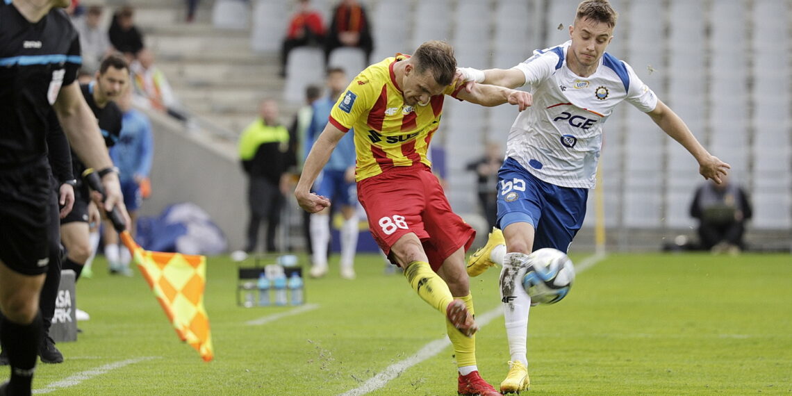 06.04.2024 Kielce. Piłka nożna. Ekstraklasa. Mecz Korona Kielce - Stal Mielec / Fot. Jarosław Kubalski - Radio Kielce