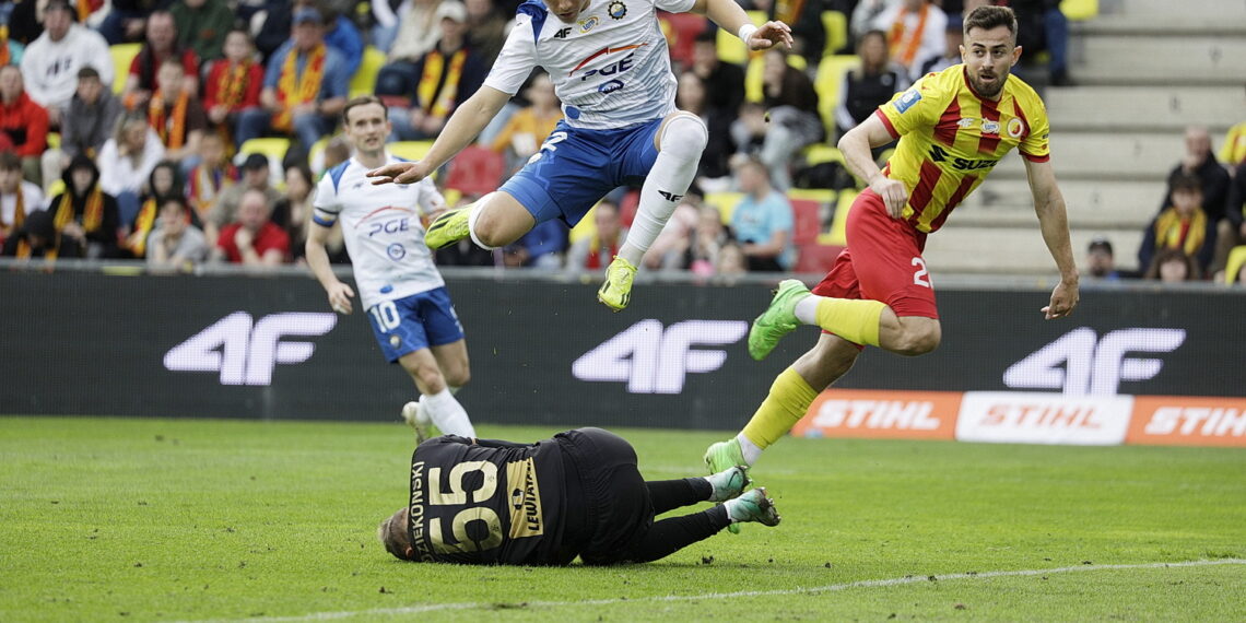 06.04.2024 Kielce. Piłka nożna. Ekstraklasa. Mecz Korona Kielce - Stal Mielec / Fot. Jarosław Kubalski - Radio Kielce