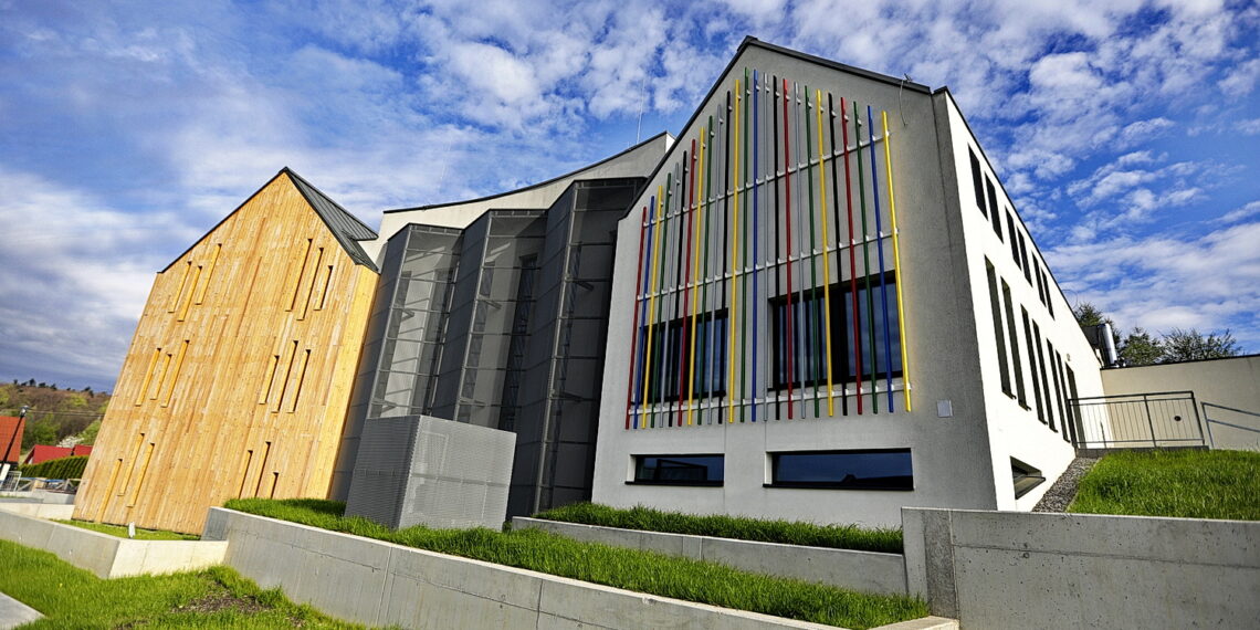 Świętokrzyska Zagroda Kultury „Harmonia” z „Kryształową Cegłą”