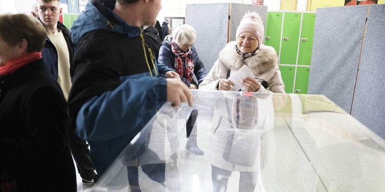 Głosowanie w II turze wyborów samorządowych. Do urn idą mieszkańcy 29 świętokrzyskich miejscowości