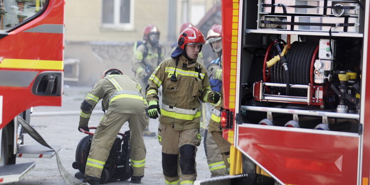 30.04.2024 Kielce. Ćwiczenia służb mundurowych na terenie dawnego szpitala MSWiA / Fot. Jarosław Kubalski - Radio Kielce