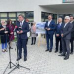 04.04.2024. Sandomierz. Konferencja wiceministra zdrowia Marka Kosa / Fot. Grażyna Szlęzak – Radio Kielce