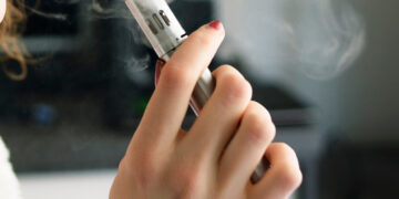 E-papierosy mogą narażać nastolatków na toksyczne działanie metali ciężkich
