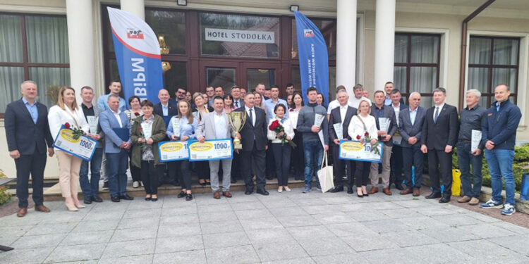 Producenci mleka na medal w województwie świętokrzyskim - Radio Kielce