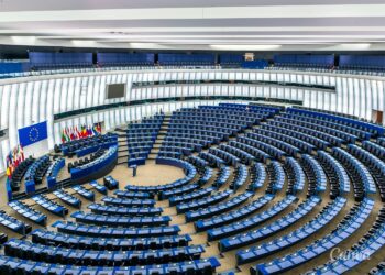 O jeden mandat w wyborach do Parlamentu Europejskiego ubiega się w Polsce średnio 19 kandydatów