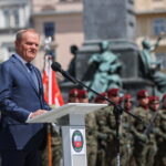 Premier i szef MON złożyli hołd polskim żołnierzom, którzy 80 lat temu zdobyli Monte Cassino