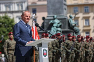Premier i szef MON złożyli hołd polskim żołnierzom, którzy 80 lat temu zdobyli Monte Cassino
