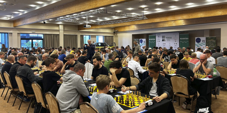 Mistrzowie myśli strategicznej zjechali do Kielc. Rozpoczął się największy festiwal szachowy w Polsce