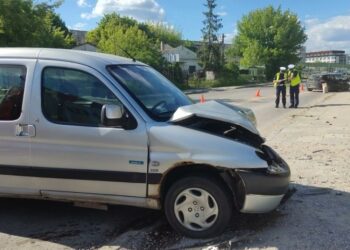 Wypadek w Kielcach. Dwie osoby ranne