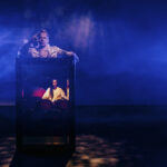 Teatr im. Stefana Żeromskiego w Kielcach. Scena tymczasowa. Zdjęcia do teledysku „Błyszczysz”. Na zdjęciu Martyna Pawłowska i Wojciech Niemczyk. / Fot. archiwum własne