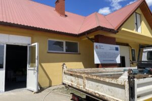 Rozbudowa siedziby Caritas przy ul. Trześniowskiej w Sandomierzu, połączony z modernizacją magazynów żywnościowych / Fot. Grażyna Szlęzak - Radio Kielce