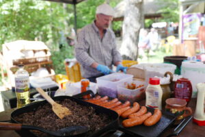 05.05.2024. Tokarnia. Festiwalu Smaków przyciągnął tłumy. / Fot. Wiktor Taszłow - Radio Kielce