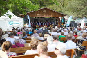 05.05.2024. Tokarnia. Festiwalu Smaków przyciągnął tłumy. / Fot. Wiktor Taszłow - Radio Kielce