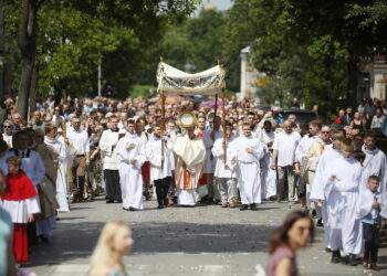 30.05.2024. Kielce. Boże Ciało. Procesja do czterech ołtarzy / Fot. Wiktor Taszłow - Radio Kielce