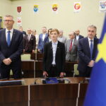07.05.2024. Kielce. Sesja Rady Miasta Kielce. Na zdjęciu (od lewej): Bogdan Wenta - były prezydent Kielc, Agata Wojda - prezydent-elekt Kielc, Wojciech Lubawski - były prezydent Kielc / Fot. Wiktor Taszłow - Radio Kielce