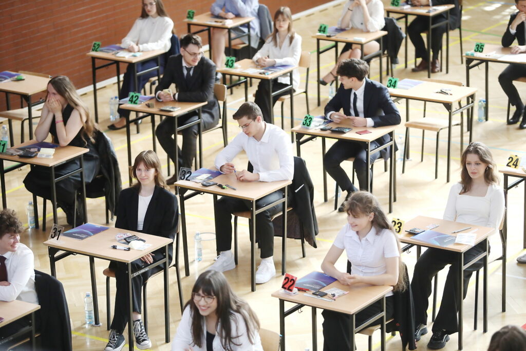 Najpopularniejsze przedmioty zdawane na maturze - Radio Kielce CKE opublikowała pierwsze informatory maturalne