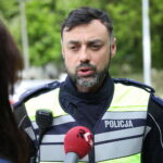 10.05.2024. Kielce. Homo homini. Policyjna akcja nt. bezpieczeństwa na drogach. Na zdjęciu: mł. asp. Tomasz Klimczewski - Komenda Miejska Policji w Kielcach / Fot. Wiktor Taszłow- Radio Kielce