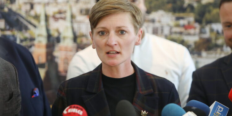 10.05.2024. Kielce. Przedstawienie nowego wiceprezydenta Kielc. Na zdjęciu: Agata Wojda - prezydent Kielc / Fot. Wiktor Taszłow - Radio Kielce