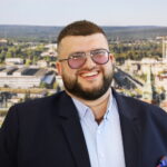 10.05.2024. Kielce. Przedstawienie nowego wiceprezydenta Kielc. Na zdjęciu (od lewej): Piotr Rogula - zastępca prezydenta Kielc / Fot. Wiktor Taszłow - Radio Kielce