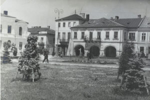 Kielce. Rynek – 1937 r. / źródło: Biblioteka Narodowa, polona.pl