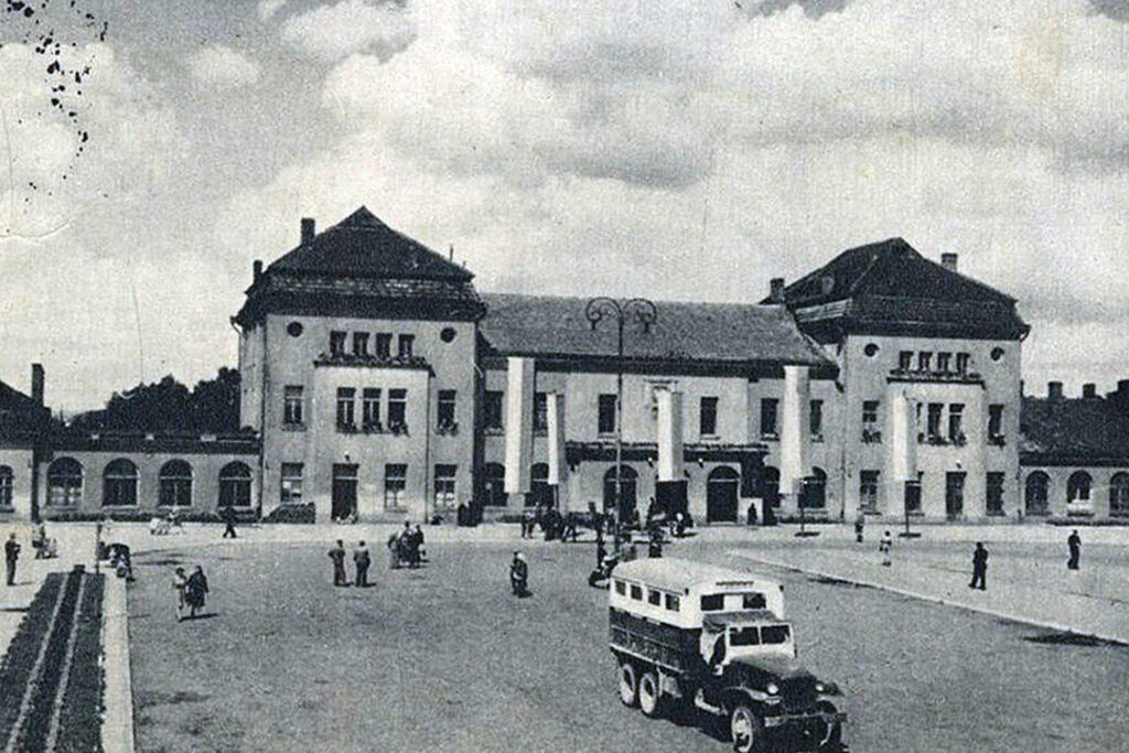 Kielce. Dworzec PKP w połowie XX wieku/ Fot. E. Falkowski