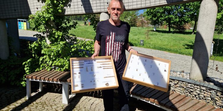 Na zdjęciu: Waldemar Celary - profesor Uniwersytetu Jana Kochanowskiego w Kielcach, badacz i wielki entuzjasta życia owadów / Fot. Marzena Smoręda - Radio Kielce