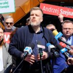 17.05.2024. Kielce. Konferencja Nowej Lewicy. Promocja programu wyborczego do Parlamentu Europejskiego. Na zdjęciu (przy mikrofonie): poseł Adrian Zandberg / Fot. Jarosław Kubalski - Radio Kielce