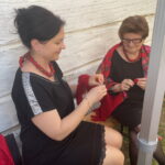 To rzemiosło wraca po latach. Jego regionalnym centrum był niegdyś Bodzentyn - Radio Kielce 05.05.2024. Bodzentyn. Warsztaty tkackie w zagrodzie Czernikiewiczow. / Fot. Anna Głąb - Radio Kielce