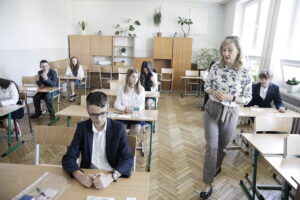 Uczniowie zadowoleni po egzaminie z polskiego