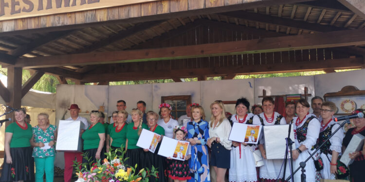 04.05.2024. Tokarnia. Festiwalu Smaków przyciągnął tłumy. / Fot. Aleksandra Kwaśniewska - Radio Kielce