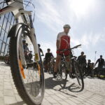 Szczypiorniści Industrii i piłkarze Korony w jednym peletonie