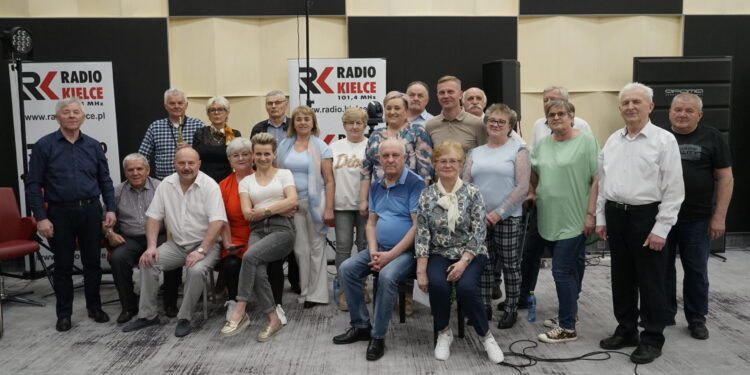 Dziesiąte urodziny Zespołu Pieśni i Tańca Łopuszno - Radio Kielce