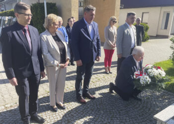 W Starachowicach uczczono pamięć polskich robotników pomordowanych w czasach PRL