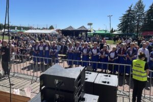 12.05.2024. Samborzec. 34. Wojewódzkie Święto Kwitnącej Jabłoni / Fot. Grażyna Szlęzak - Radio Kielce