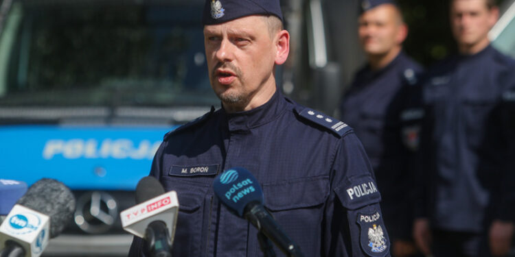 Szef policji na granicy z Białorusią: policjanci są tu, by odpierać nasilające się ataki