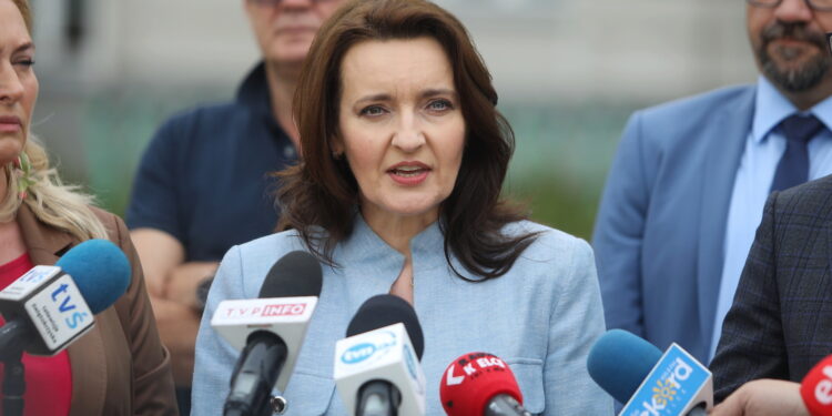 Na zdjęciu: Marzena Okła-Drewnowicz - minister do spraw polityki senioralnej / Fot. Wiktor Taszłow - Radio Kielce