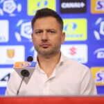 12.06.2024. Kielce. Briefing prasowy. Na zdjęciu: Paweł Tomczyk - dyrektor sportowy Korony / Fot. Wiktor Taszłow - Radio Kielce