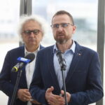 14.06.2024. Kielce. Targi Kielce. Konferencja prasowa. Na zdjęciu (od lewej): Andrzej Mochoń - prezes zarządu Targów Kielce, Łukasz Syska - zastępca prezydenta Kielc / Fot. Wiktor Taszłow - Radio Kielce