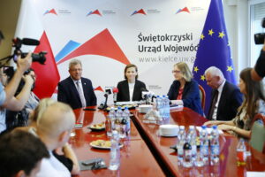 26.06.2024. Kielce. Świętokrzyski Urząd Wojewódzki. Konferencja o nowych zasadach działania Funduszu Sprawiedliwości / Fot. Wiktor Taszłow - Radio Kielce