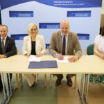 28.06.2024. Kielce. Urząd Marszałkowski. Podpisanie umów z wnioskodawcami projektów z programu regionalnego Fundusze Europejskie dla Świętokrzyskiego 2021-2027 / Fot. Wiktor Taszłow - Radio Kielce